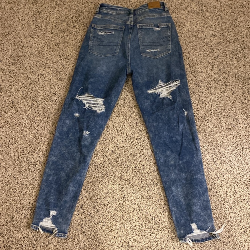 American Eagle ,Size 0 ,Ripped Mom Jeans WORN ONCE!! - Picture 2 of 2